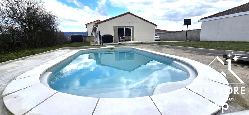 Maison - 90 m² - 4 pièces