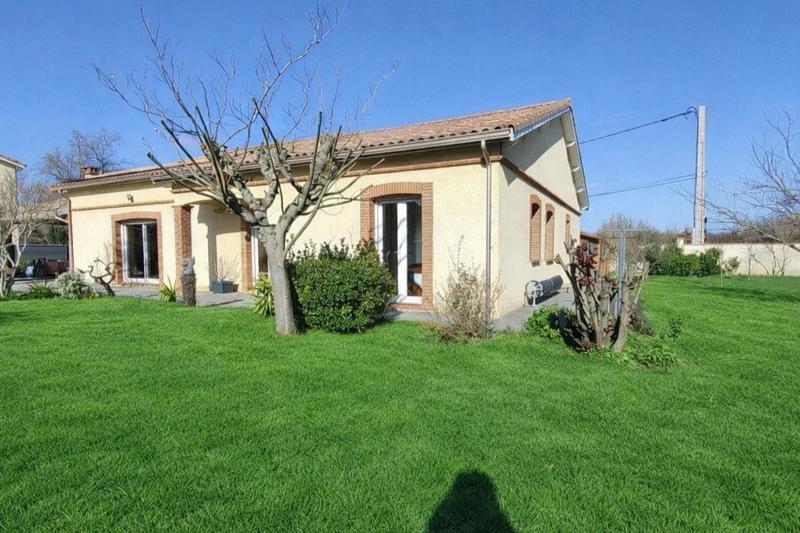 Maison - 250 m² - 8 pièces