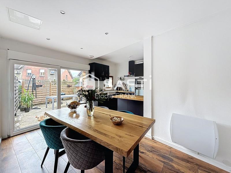 Maison - 97 m² - 4 pièces