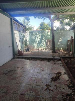 Maison - 98 m² - 5 pièces