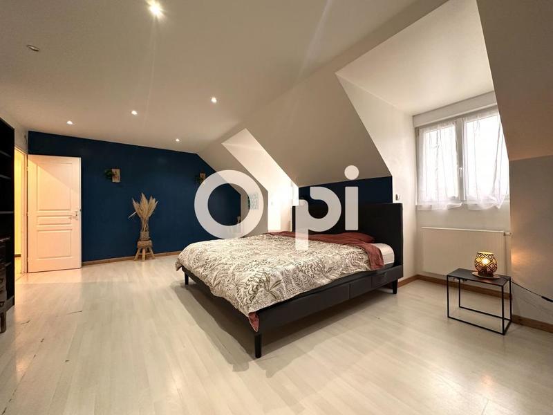 Maison - 336 m² - 7 pièces