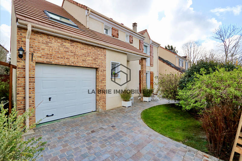 Maison - 135 m² - 6 pièces