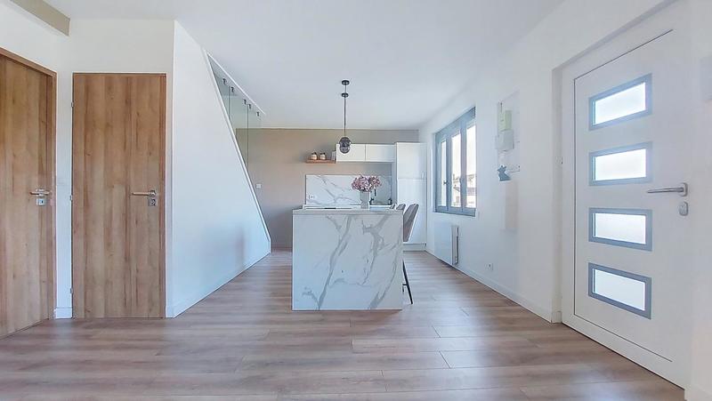 Maison - 140 m² - 4 pièces