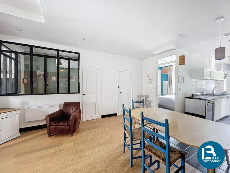 Appartement - 97 m² - 4 pièces