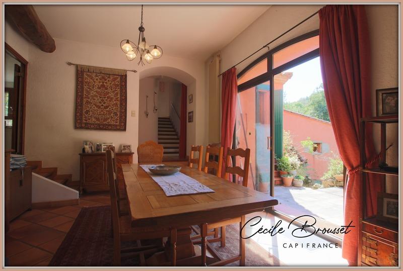 Mas - 274 m² - 10 pièces