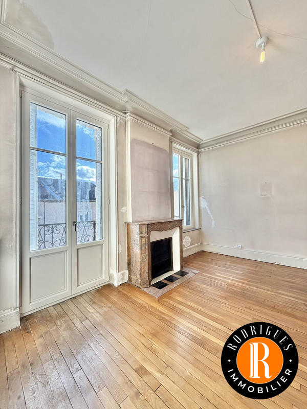 Maison - 227 m² - 10 pièces