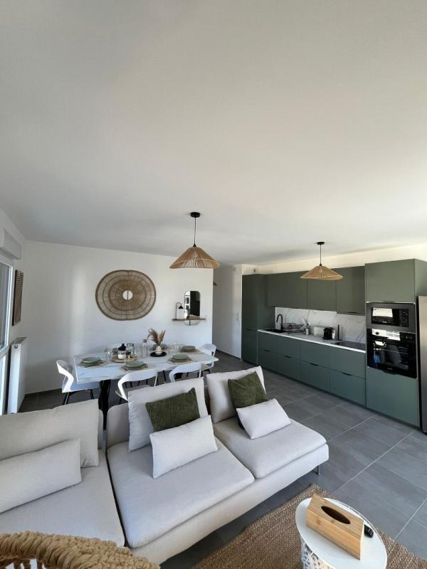 Appartement - 80 m² - 4 pièces