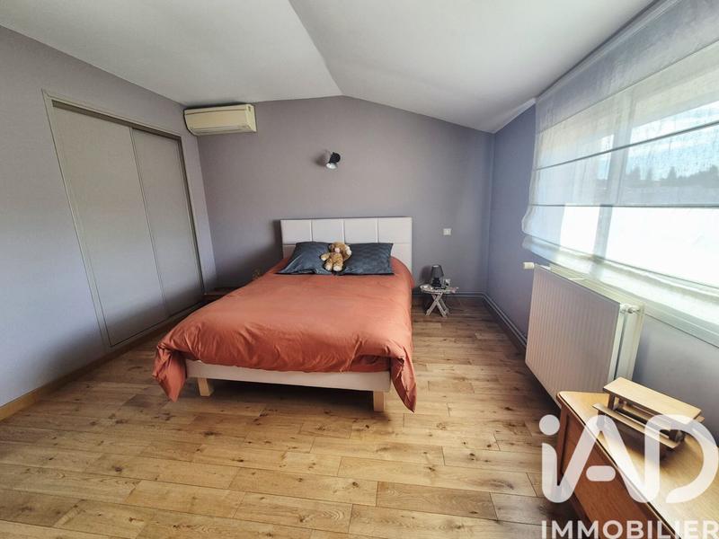 Maison - 244 m² - 6 pièces