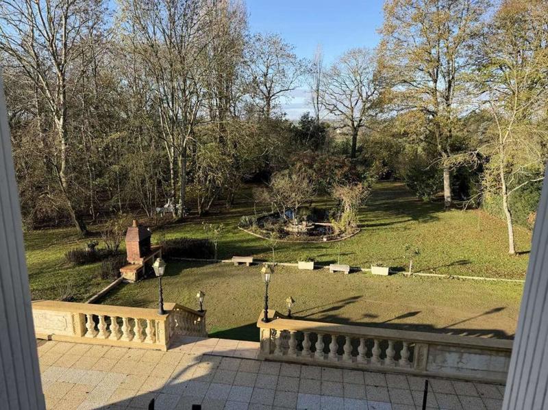 Maison - 223 m² - 6 pièces