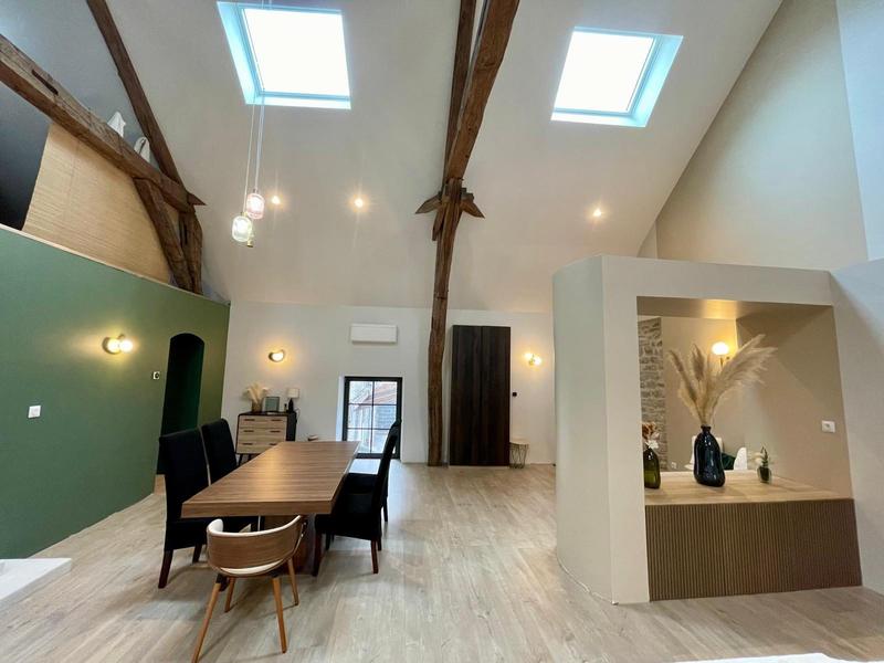 Maison ancienne - 220 m² - 7 pièces