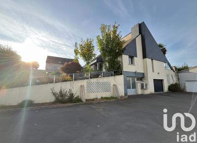 Maison - 183 m² - 7 pièces