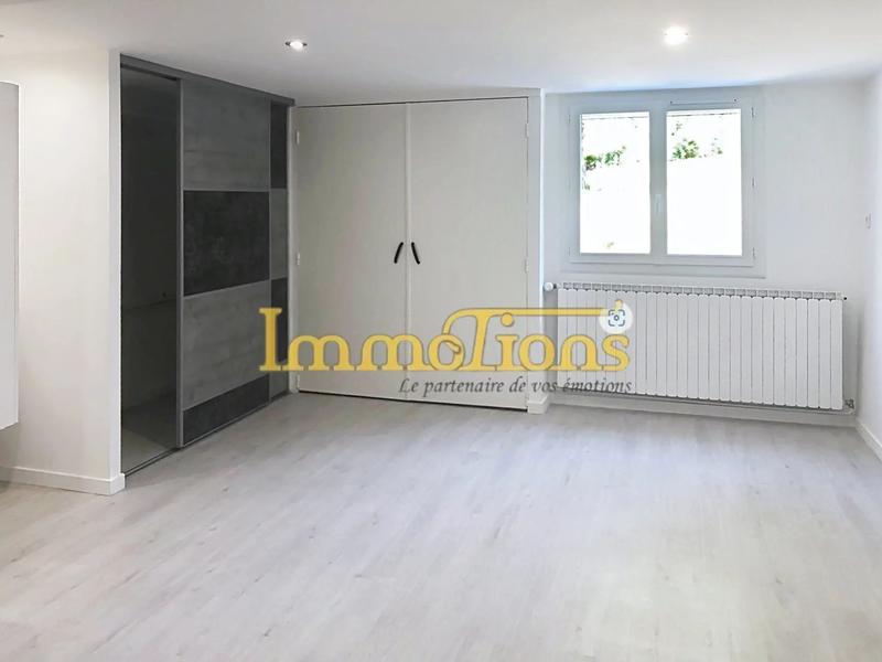 Maison - 205 m² - 7 pièces