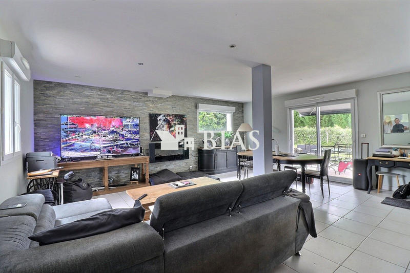 Maison contemporaine - 130 m² - 7 pièces