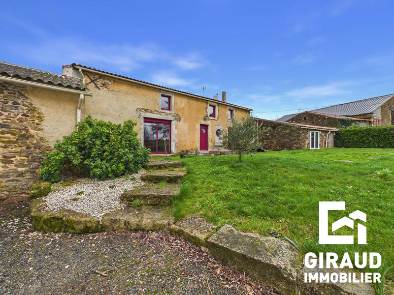 Maison ancienne - 247 m² - 6 pièces