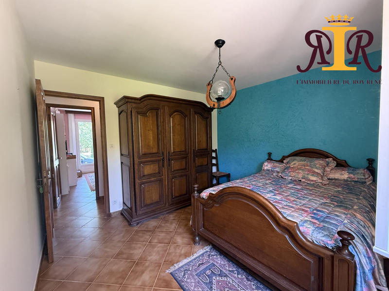 Maison traditionnelle - 169 m² - 7 pièces