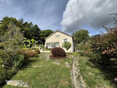 Maison - 92 m² - 4 pièces