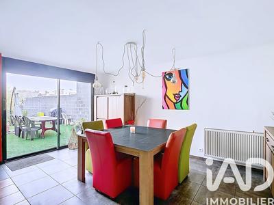 Maison - 148 m² - 8 pièces