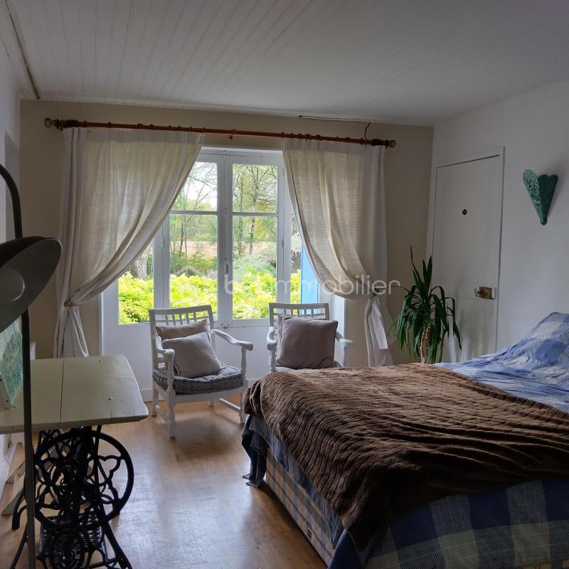 Moulin - 182 m² - 8 pièces