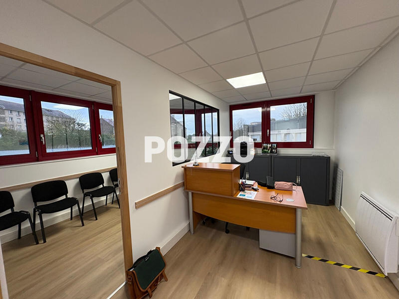 Bureau - 112 m² - 6 pièces
