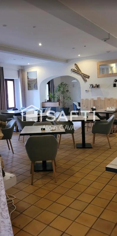 Local commercial - 4 000 m² - 17 pièces