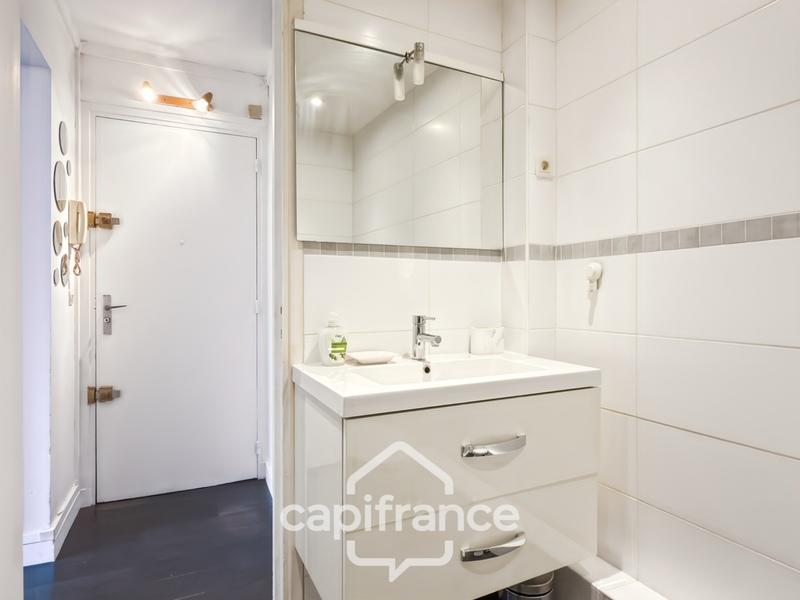 Studio - 25 m² - 1 pièce