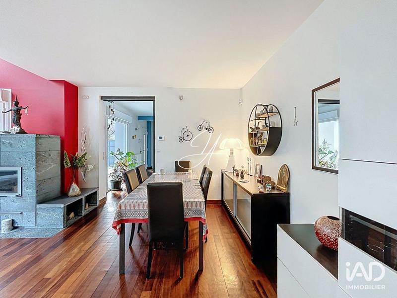 Maison - 193 m² - 9 pièces