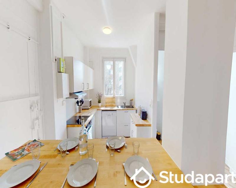 Chambre - 100 m² - 1 pièce