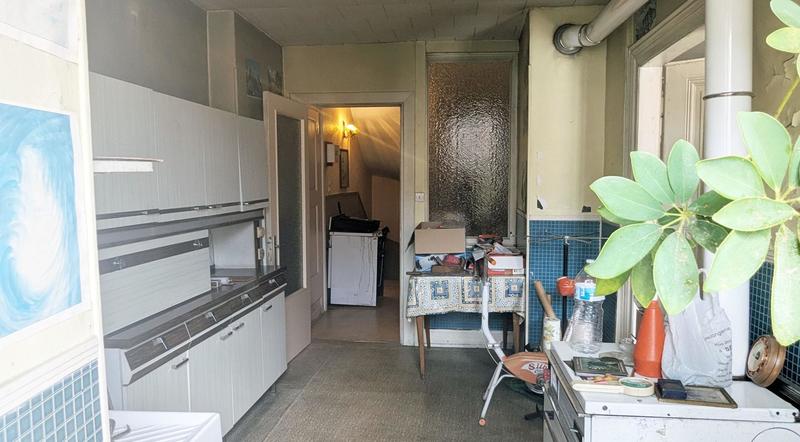 Maison - 275 m² - 9 pièces