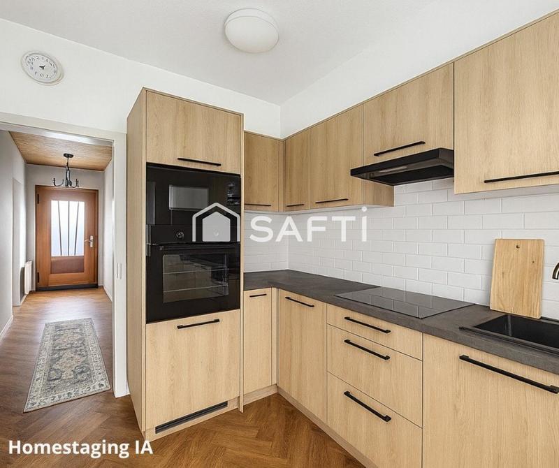 Maison - 111 m² - 5 pièces