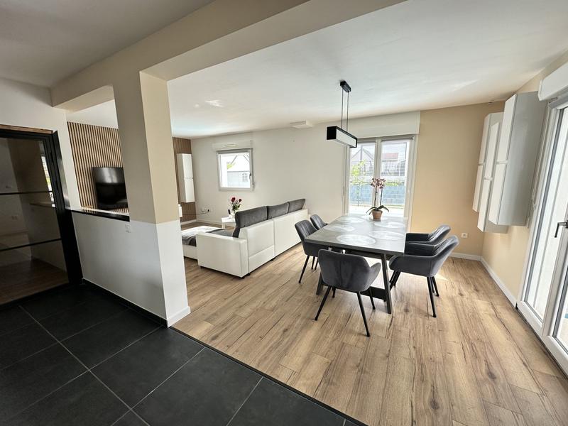 Maison - 102 m² - 5 pièces