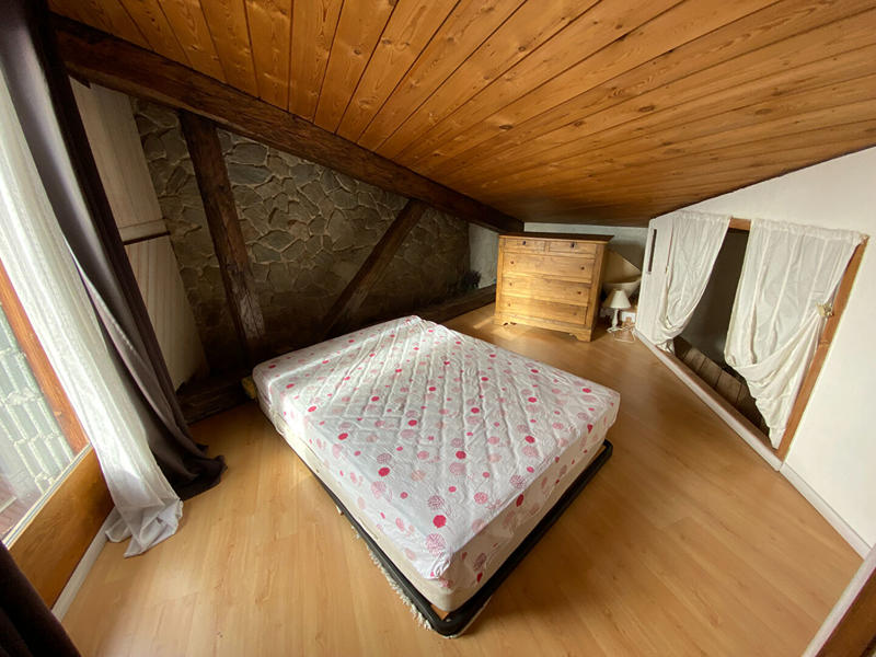 Maison - 233 m² - 5 pièces