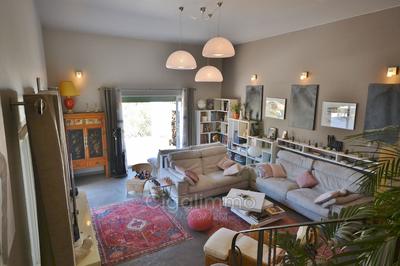 Villa - 212 m² - 8 pièces