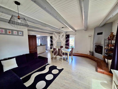 Maison - 197 m² - 8 pièces