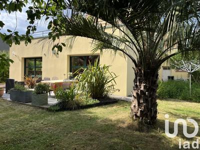 Maison - 237 m² - 8 pièces