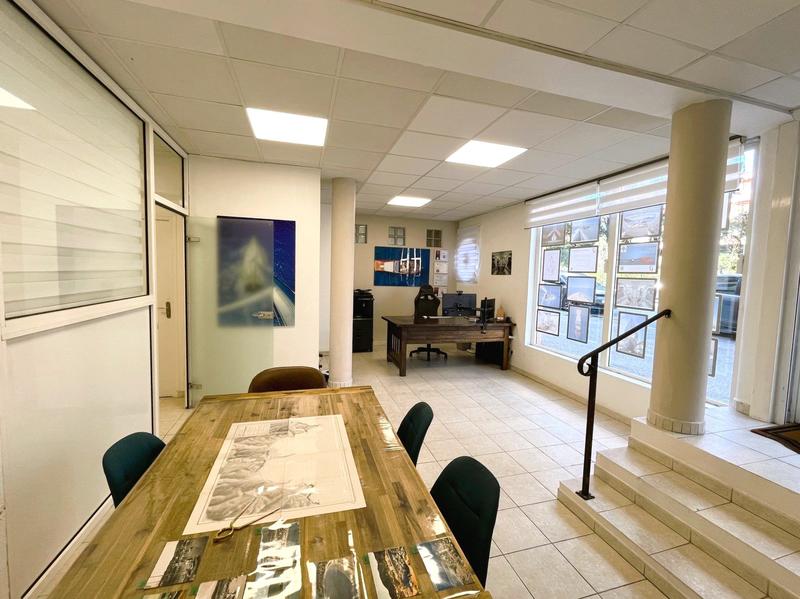 Local commercial - 43 m² - 3 pièces