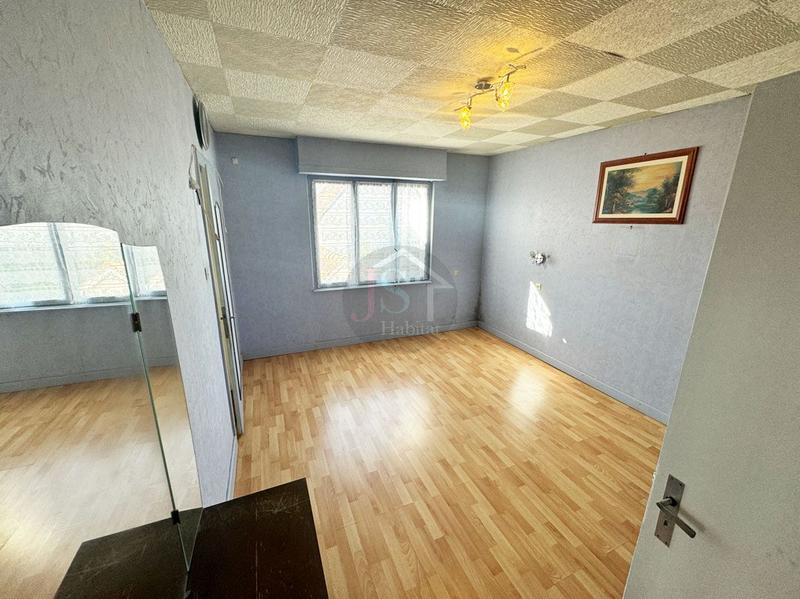 Maison - 137 m² - 6 pièces