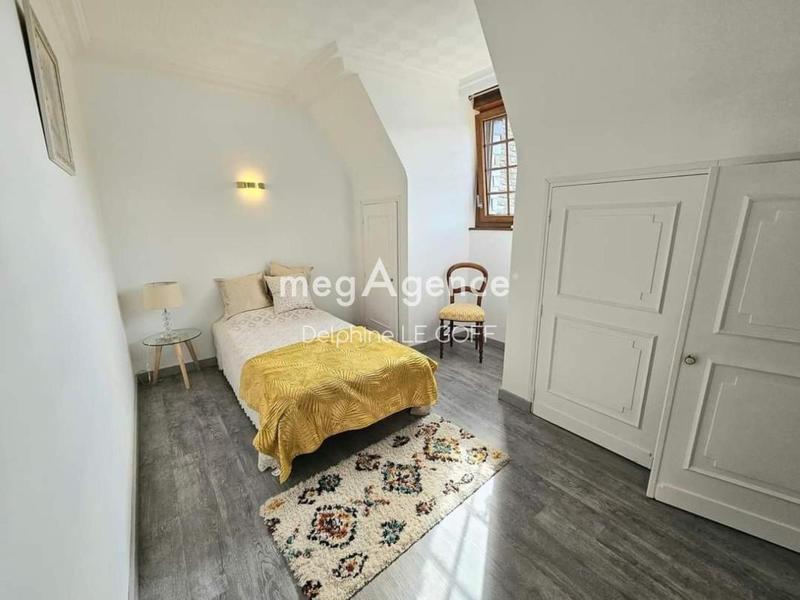 Maison ancienne - 224 m² - 9 pièces