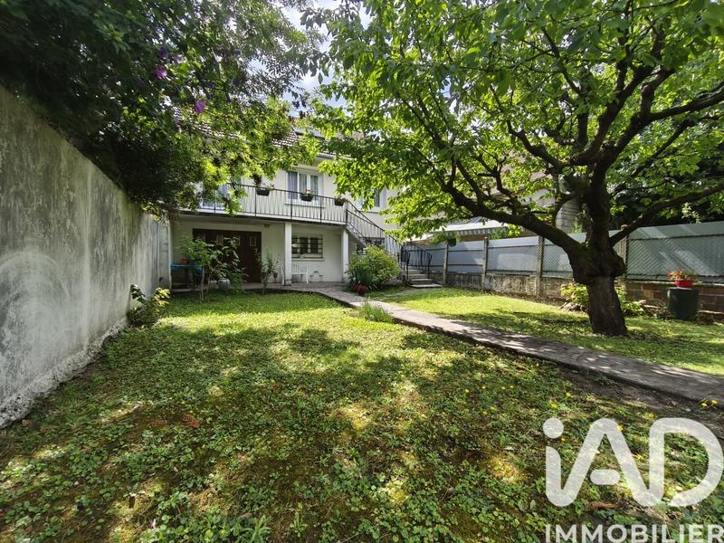 Maison - 96 m² - 5 pièces