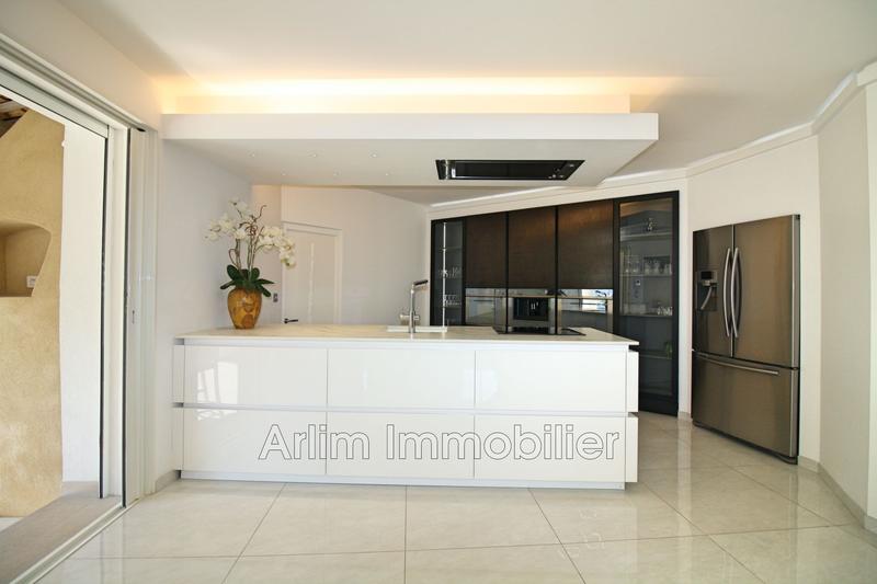 Villa - 310 m² - 8 pièces