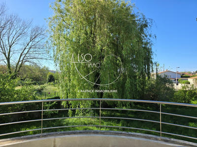 Maison traditionnelle - 185 m² - 6 pièces