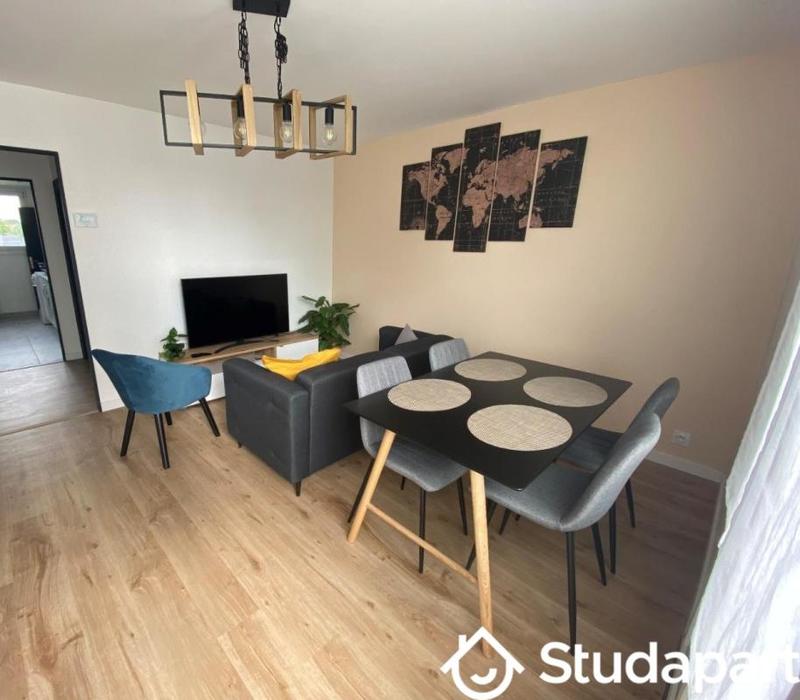 Chambre - 10 m² - 1 pièce