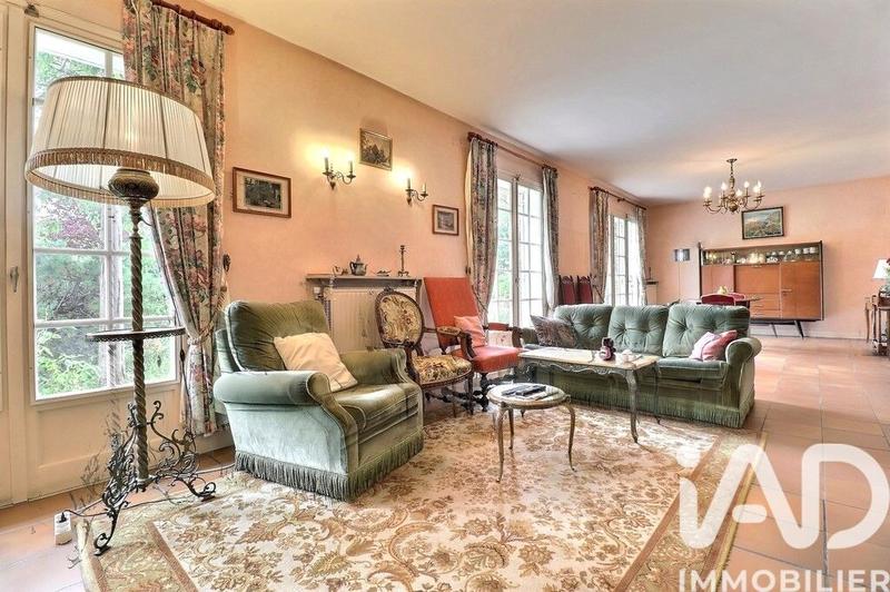 Maison - 170 m² - 9 pièces