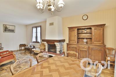 Maison - 90 m² - 5 pièces