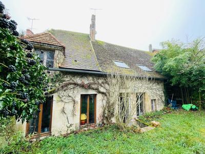 Maison - 305 m² - 12 pièces