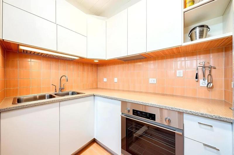 Appartement - 97 m² - 6 pièces