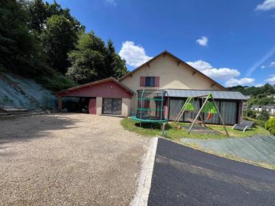 Maison - 167 m² - 6 pièces