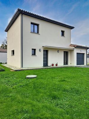 Maison - 101 m² - 5 pièces