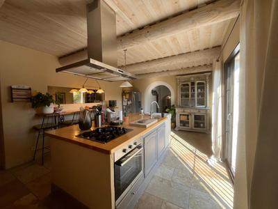 Maison - 137 m² - 4 pièces