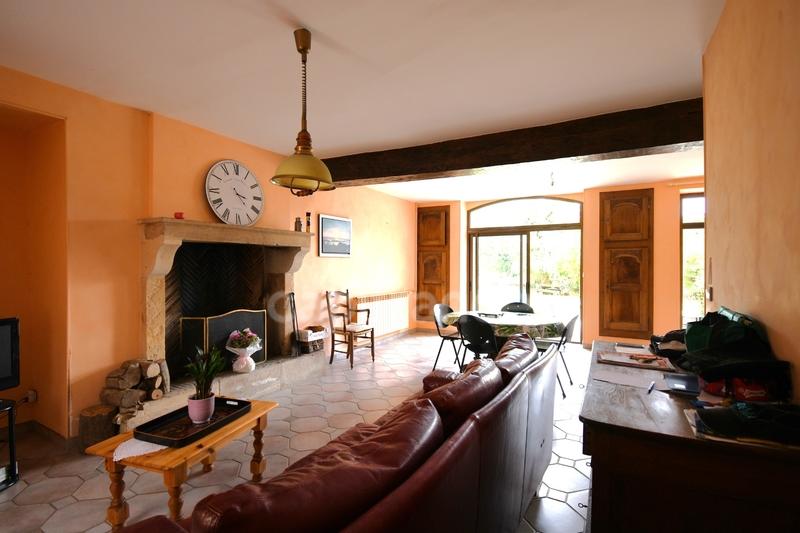 Maison - 289 m² - 12 pièces