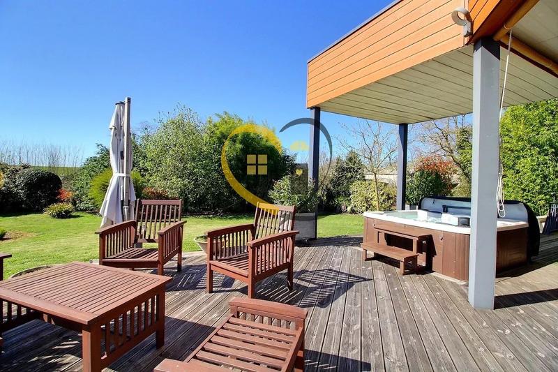 Maison - 176 m² - 6 pièces